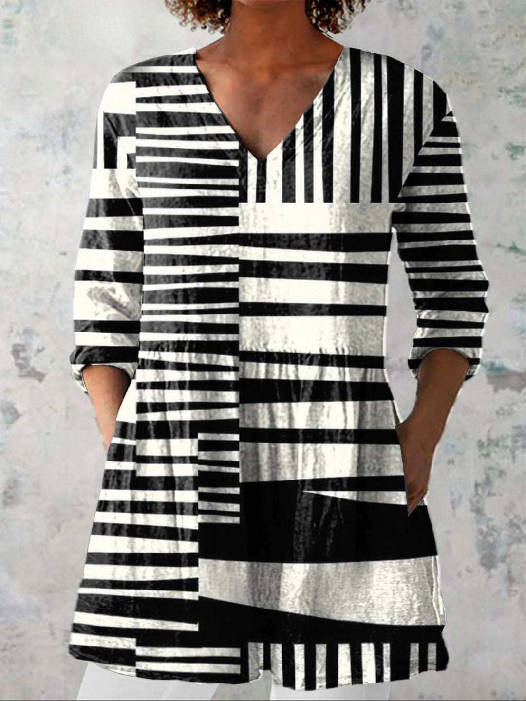 Georgina | Long Blouse with V-Neck