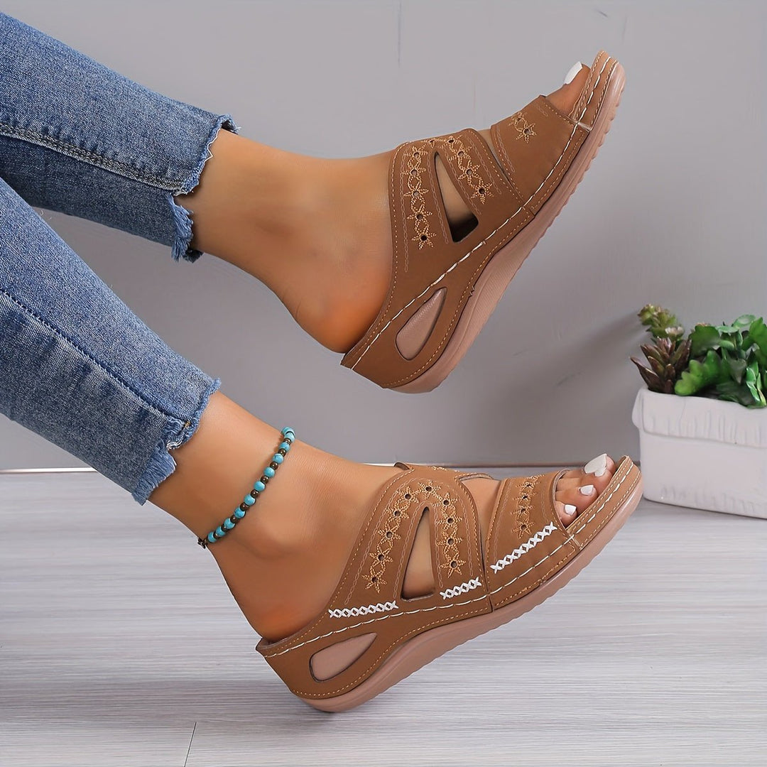 Iolande | Orthopedic Sandals