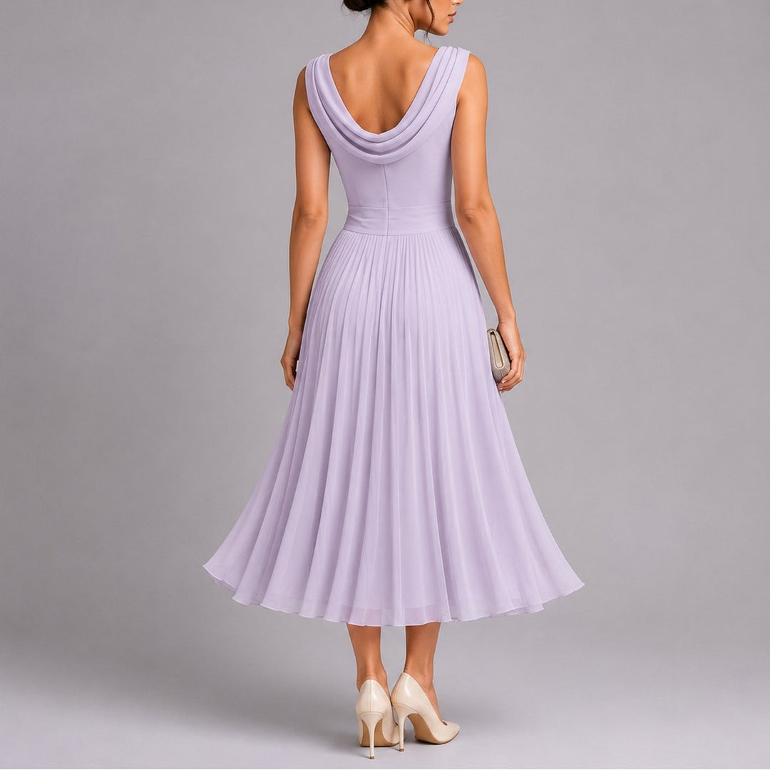 Lorna | Elegant Pleated Midi Dress