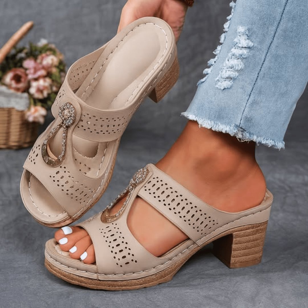 Fae | Chic and Comfortable Orthopedic Sandals