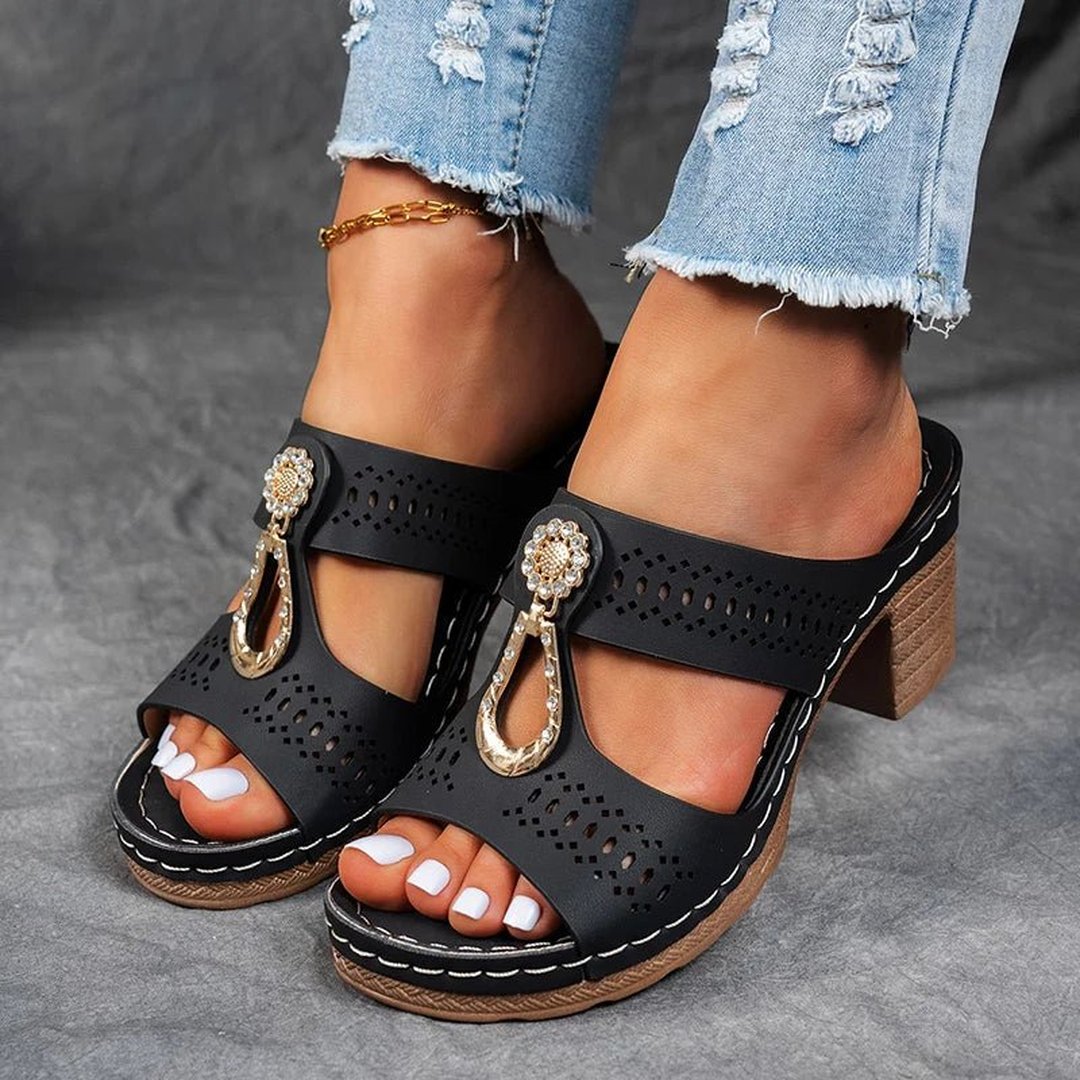 Fae | Chic and Comfortable Orthopedic Sandals