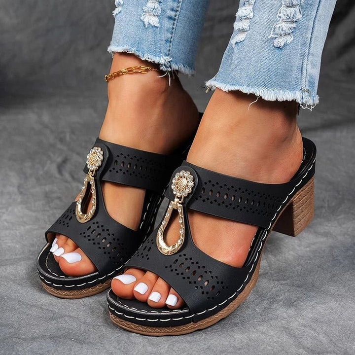 Fae | Chic and Comfortable Orthopedic Sandals