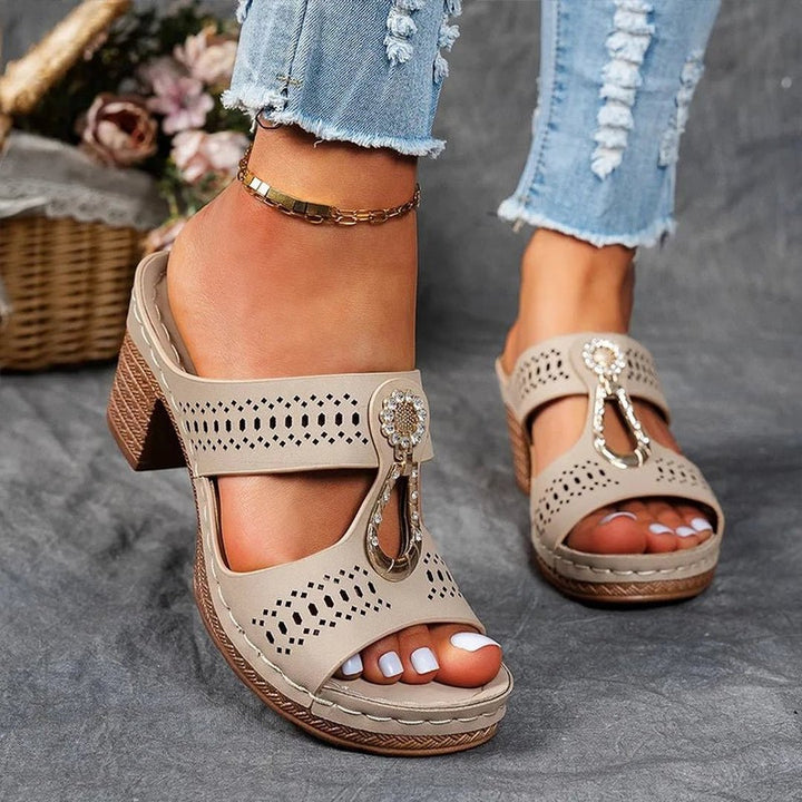 Fae | Chic and Comfortable Orthopedic Sandals
